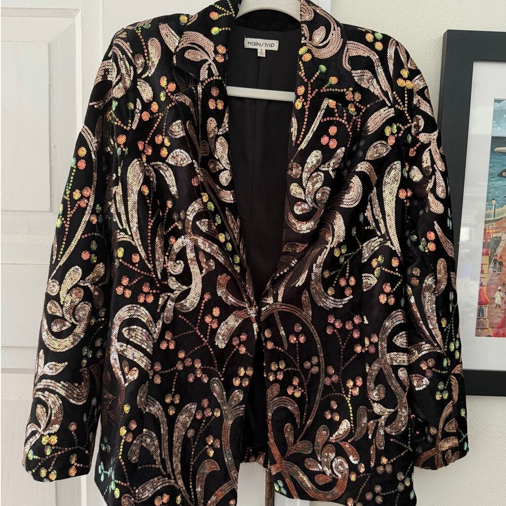 Main Strip Beaded / Sequin Shoulder Pad Embellished Blazer / size Small